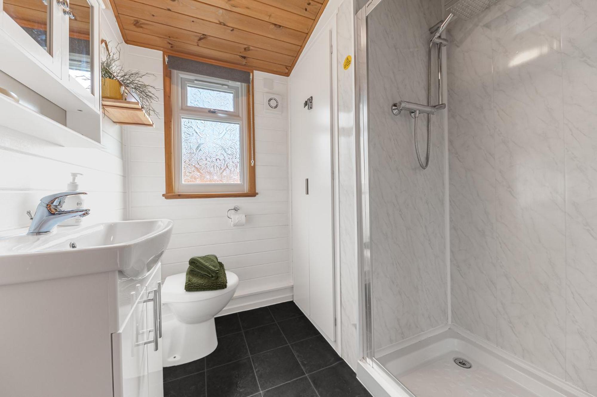 Bowness 45 - 2 Bedroom Lake Windermere Lodge Экстерьер фото